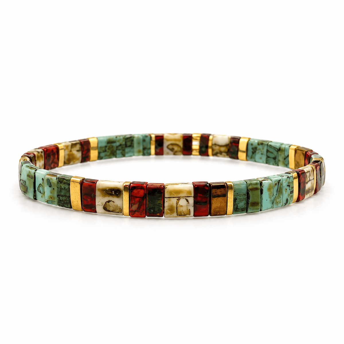 Bracelet Akemi en perles Tila vert turquoise, ivoire, bordeaux et séparateurs dorés — packshot studio sur fond blanc