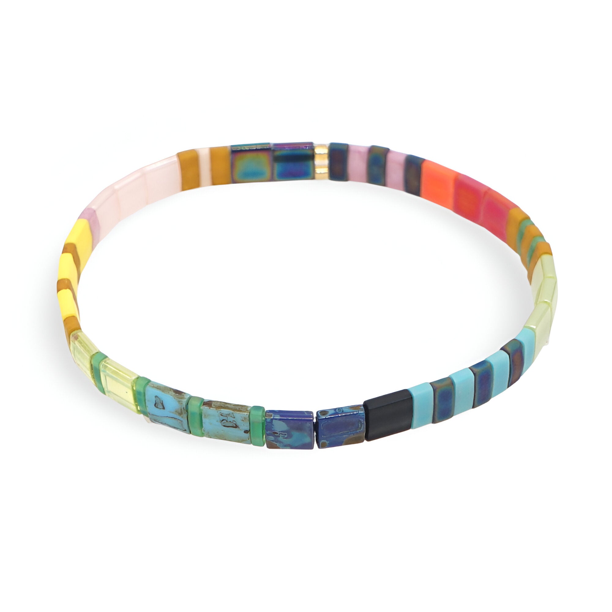 Bracelet femme en perles carrées multicolores aux tons pastel et vifs, modèle Sachiko.