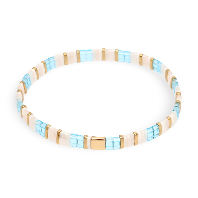 Bracelet femme en perles bleues et beige style Yumiko, design minimaliste et élégant.