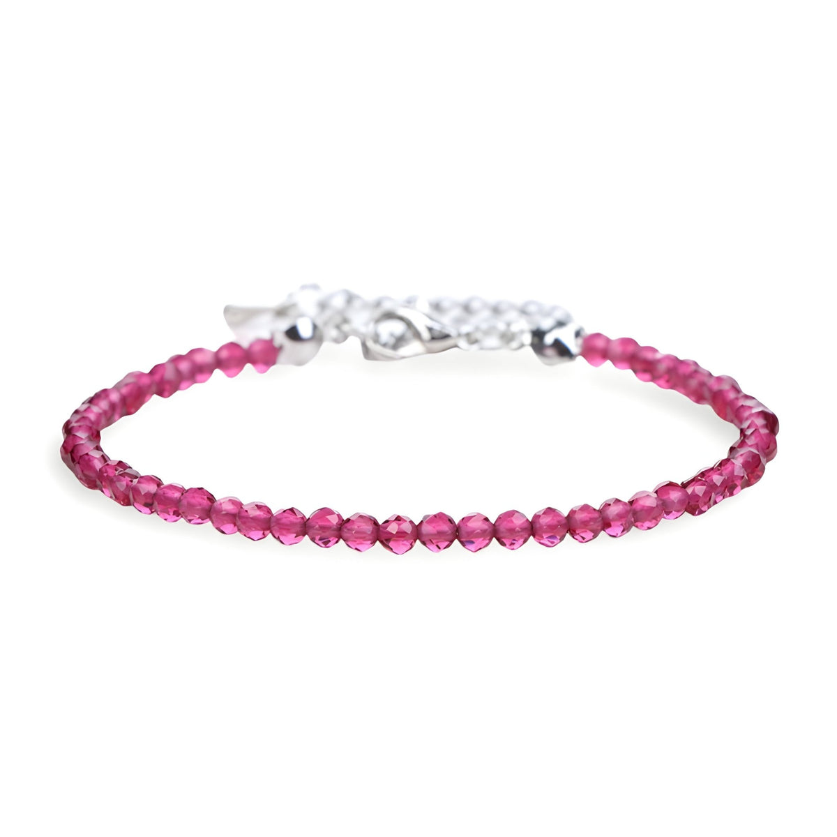 Bracelet fin en perles rondes rouge foncé avec fermoir argenté et chaîne d'extension.