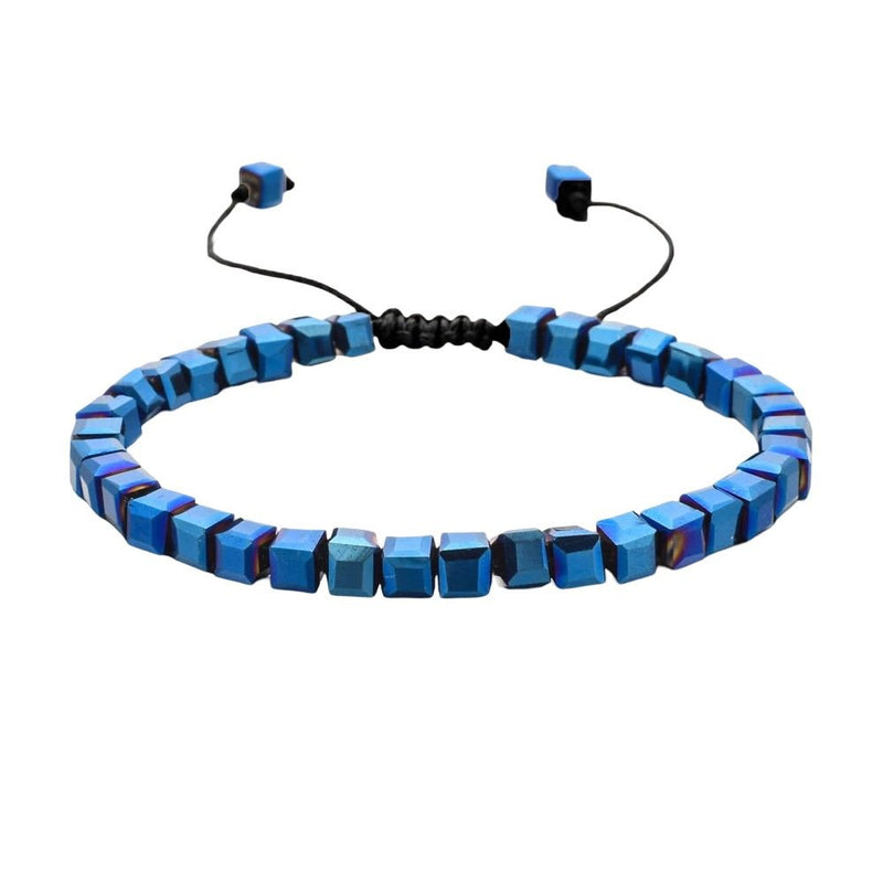 Bracelet ajustable à cordon noir avec perles carrées en cristal autrichien bleu ciel.