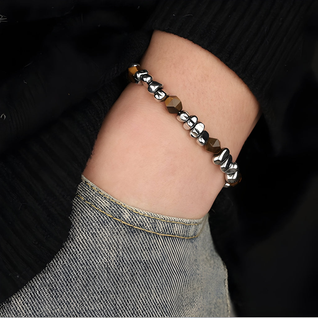 Bracelet homme en pierres d'ambre naturelles et titane argenté, style Ilian élégant.