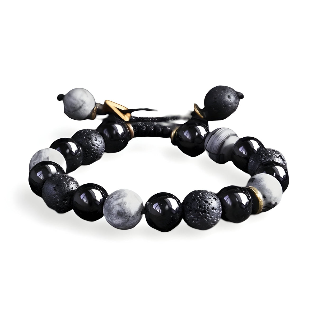 Bracelet homme en pierres naturelles noires et grises, style volcanique avec perles dorées.