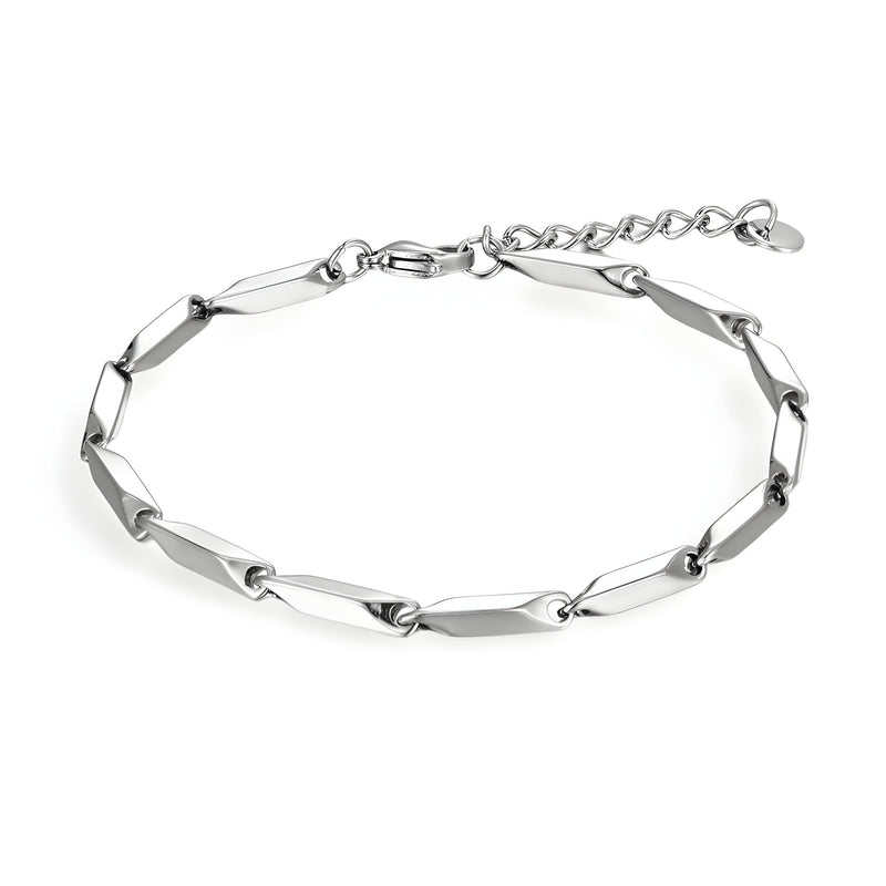 Bracelet en titane argenté à maille irrégulière avec fermoir et chaîne ajustable.