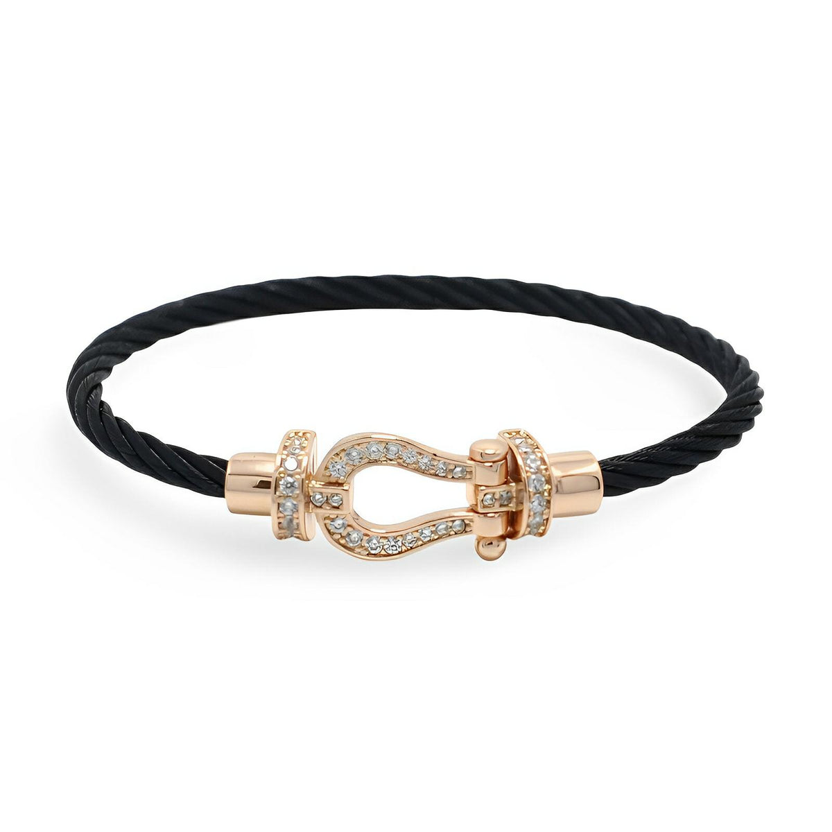 Bracelet fer à cheval en cordon noir, fermoir en titane or rosé serti de cristaux brillants.