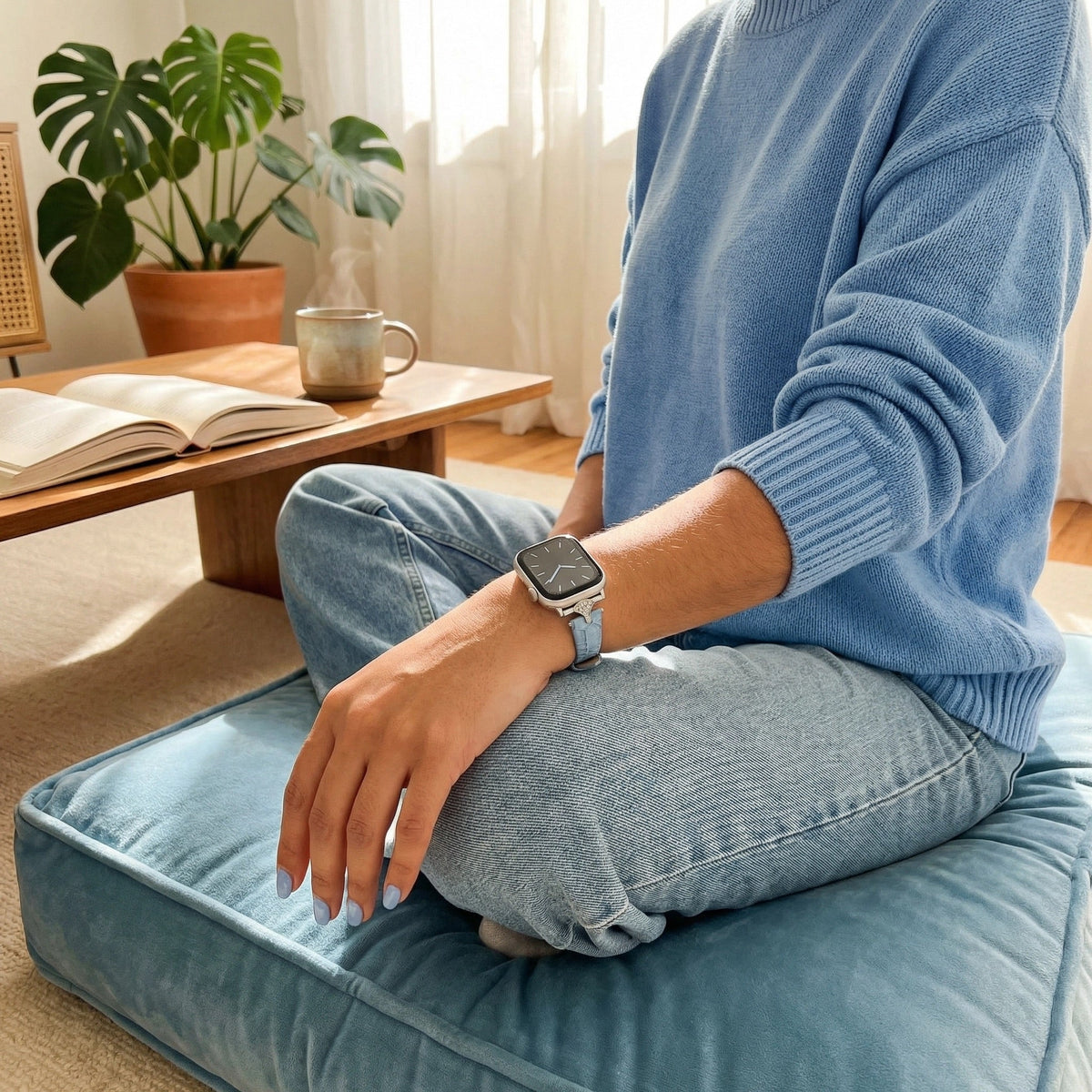 Bracciale sottile da donna, similpelle effetto coccodrillo, connettori con strass brillanti, compatibile con Apple Watch, eleganza al polso, modello Crozia
