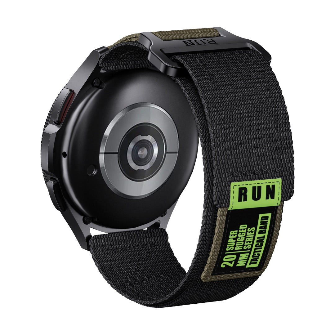 Bracelet nylon noir ultra solide avec fermeture rapide et étiquette verte RUN pour montre Garmin sport.