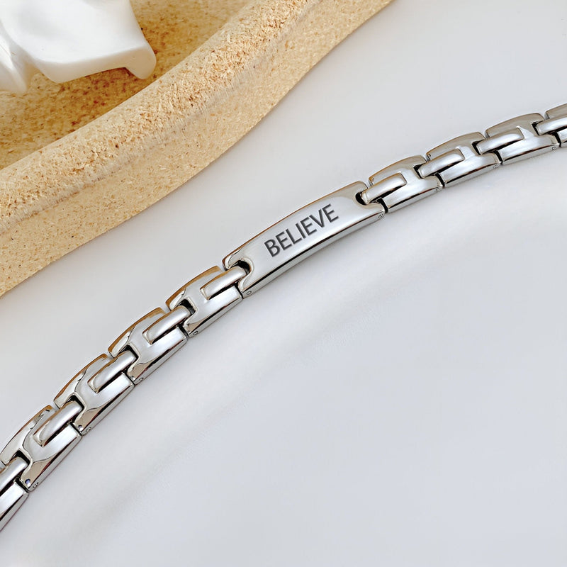 Bracelet gourmette mixte en acier inoxydable couleur argent avec plaque gravée "BELIEVE".