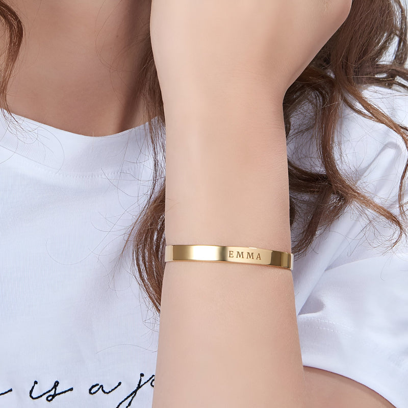 Brazalete personalizado tipo jonc, en plata de ley, con motivos de corazón, para mujer, modelo Miriam