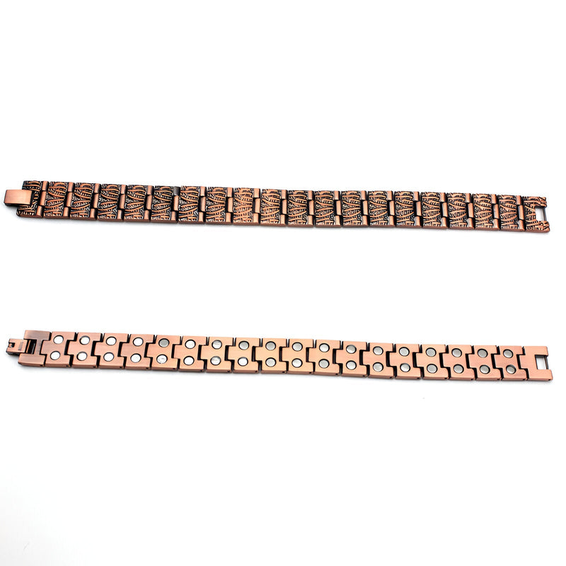 Bracelet magnétique en cuivre bronze avec motifs antiques gravés, design masculin élégant.