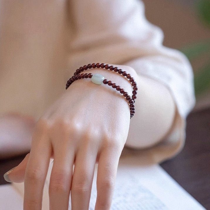 Double-wrap mala bracelet in rosewood, natural Hetian jade bead, Nawang model