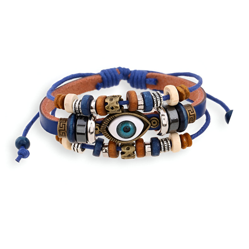 Bracelet multi-rangs en cuir marron avec perles blanches, noires, bois, et œil central bleu pour homme.