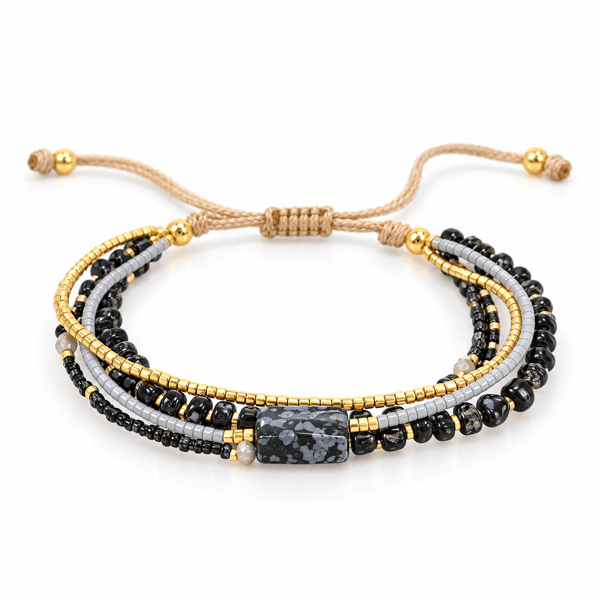 Bracelet Hitaya Albâtre posé de face sur fond blanc