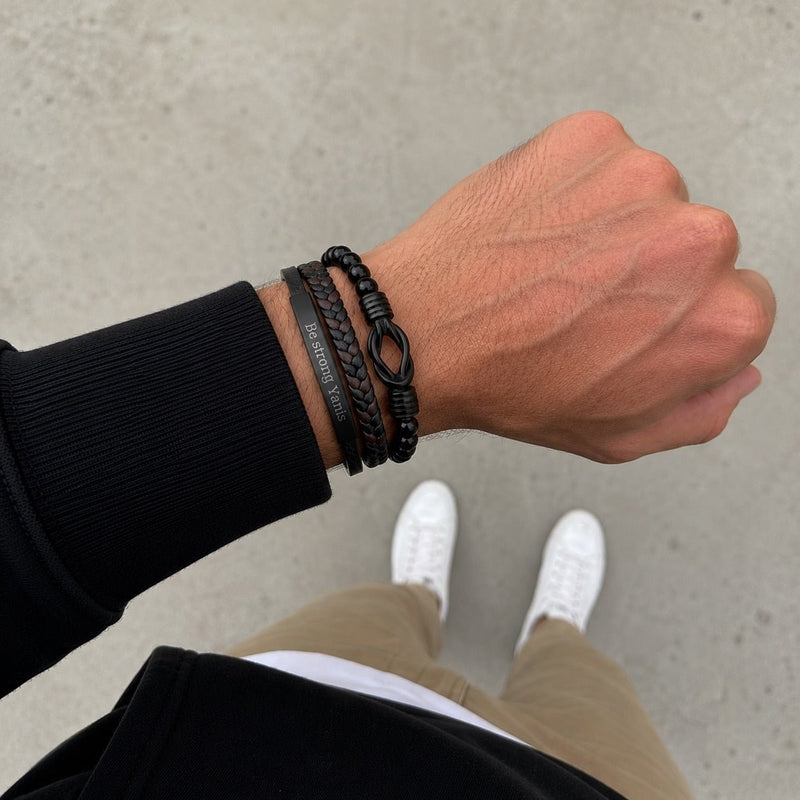Men's multi-strand bracelet, black leather and natural stones, symbolic Celtic knot, custom engravable plate, elegant gift idea, Shelby model