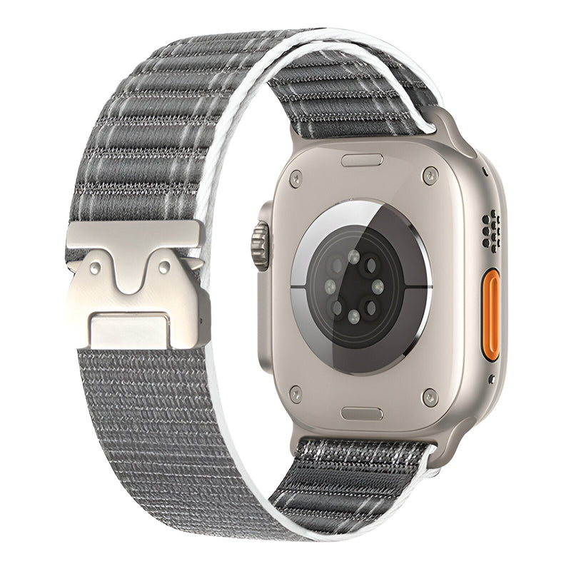 Bracelet nylon gris clair réglable avec boucle parachute argentée pour Apple Watch.