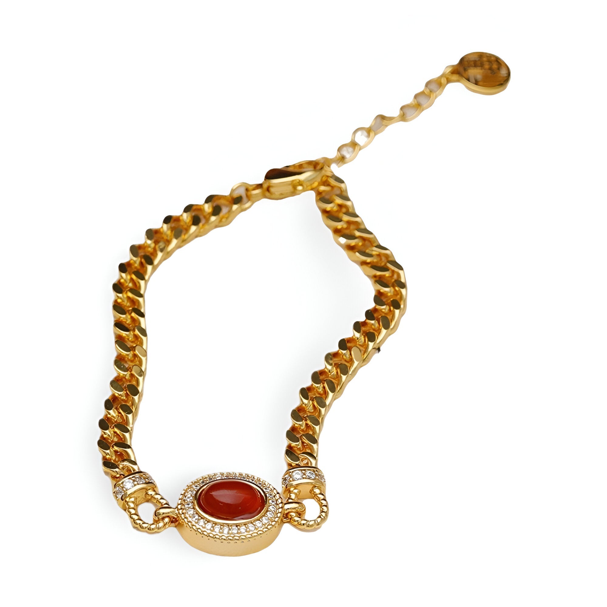 Bracelet femme en acier inoxydable doré avec pierre œil de tigre ovale centrale entourée de petits strass blancs.