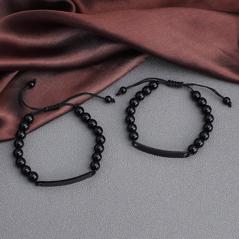 Bracelet perles rondes noires en obsidienne avec cordon ajustable et plaque rectangulaire en acier inoxydable noir, style.