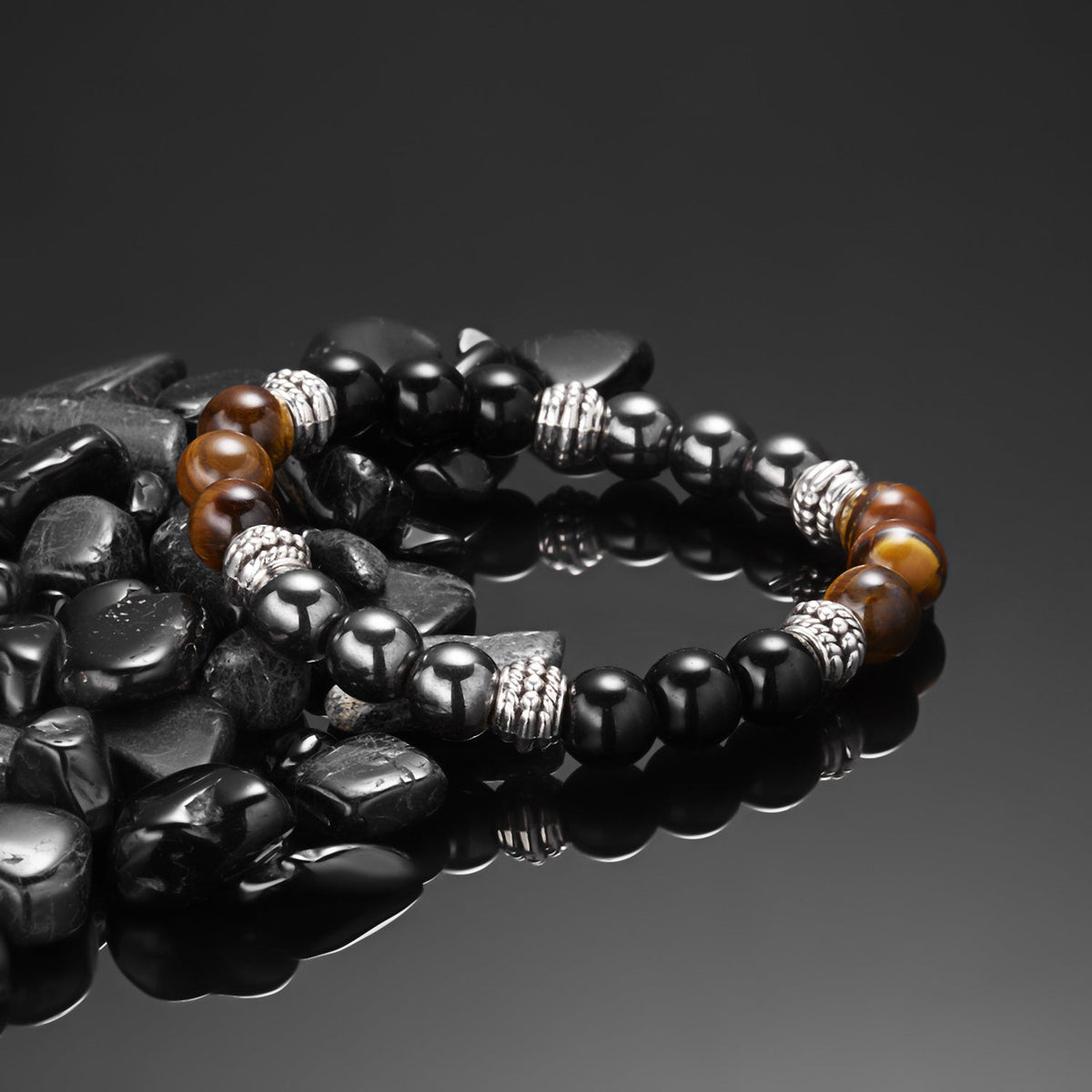 Armband aus schwarzen Tigeraugen-Perlen, natürliche Perlen 8 mm, elastisches Armband mit ausdrucksvollem Stil, Modell Fadicio