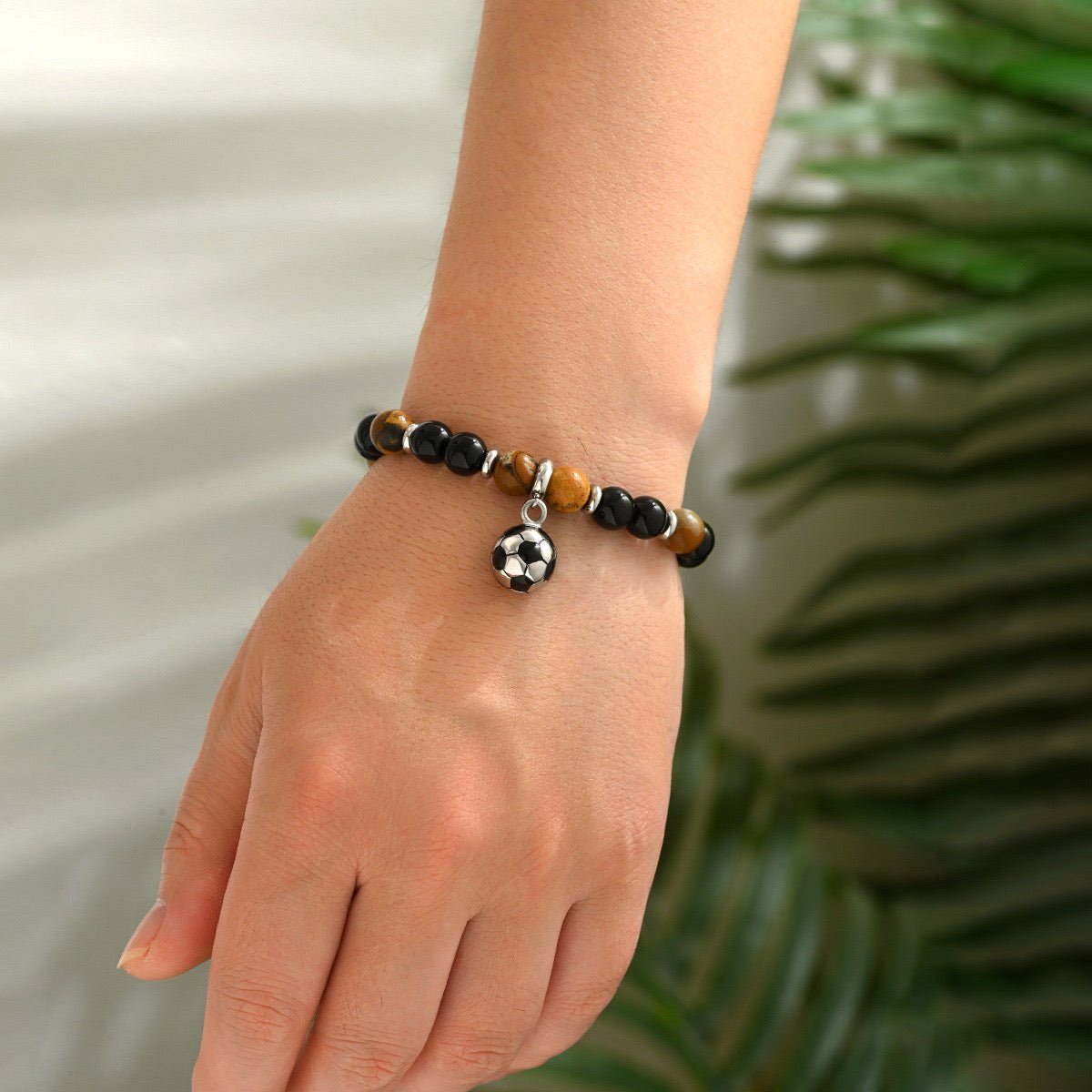 Bracelet perles onyx et jaspe, charm ballon de football, ajustable, pour homme, modele Warren