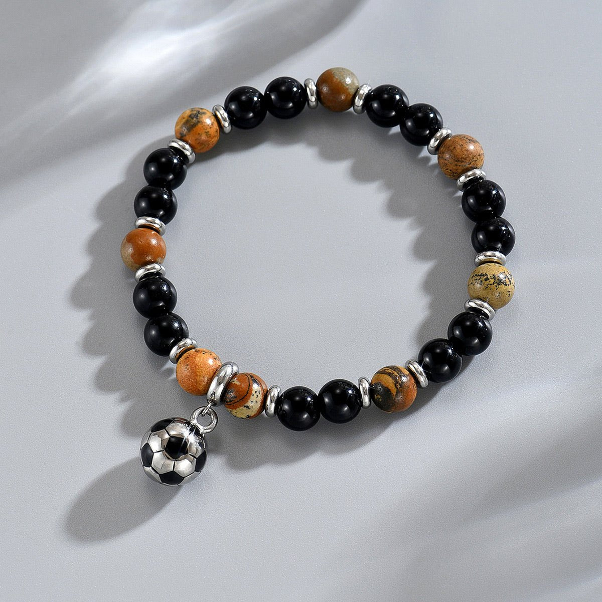 Bracelet perles onyx et jaspe, charm ballon de football, ajustable, pour homme, modele Warren