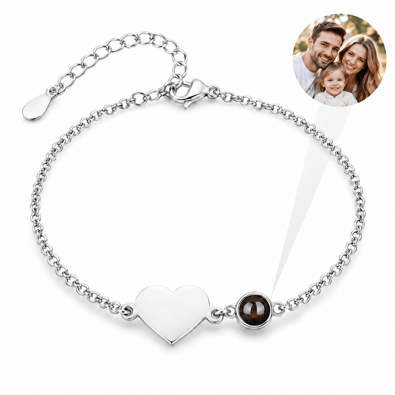 Bracelet personnalisé avec photo, gravure cœur, maille fine en acier inoxydable, cadeau sentimental, unique, modèle Casudale — Argent — packshot studio photo-projection nette