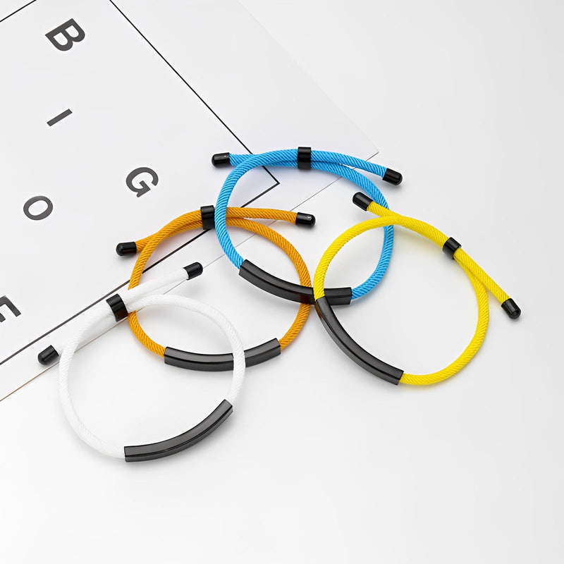 Bracelets cordon nylon colorés avec barre en acier inoxydable et fermoir coulissant, styles bleu, jaune, blanc et noir.