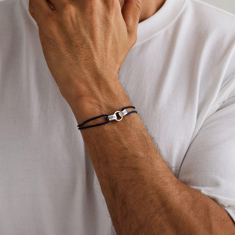 Personalisierbares Armband für Paare, Freunde oder Familie mit ineinander verschlungenen Ringen, verstellbarem Band, Namensgravur, Symbol für ewige Verbundenheit, Modell Pantor