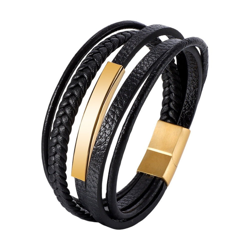 Bracelet homme en cuir noir multi-liens avec plaque acier dorée personnalisable et fermoir magnétique doré.
