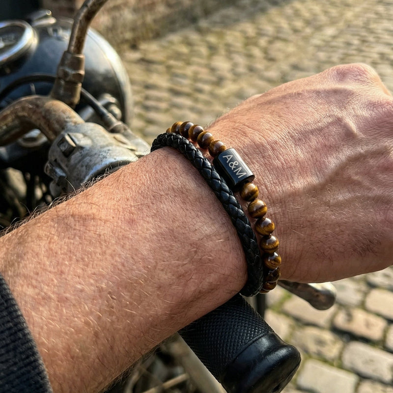 Pulseira personalizada para homem de duas voltas em couro e pedras naturais, olho-de-tigre / ágata preta / pedra vulcânica, modelo Stavo
