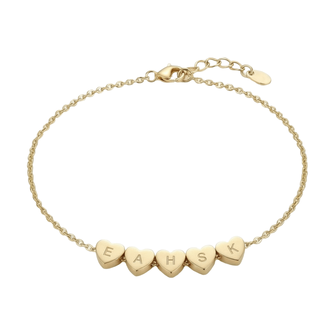 Bracelet personnalisé x5 cœurs avec lettres gravées, chaîne fine en acier inoxydable doré, bijou délicat à message intime, modèle Garence
