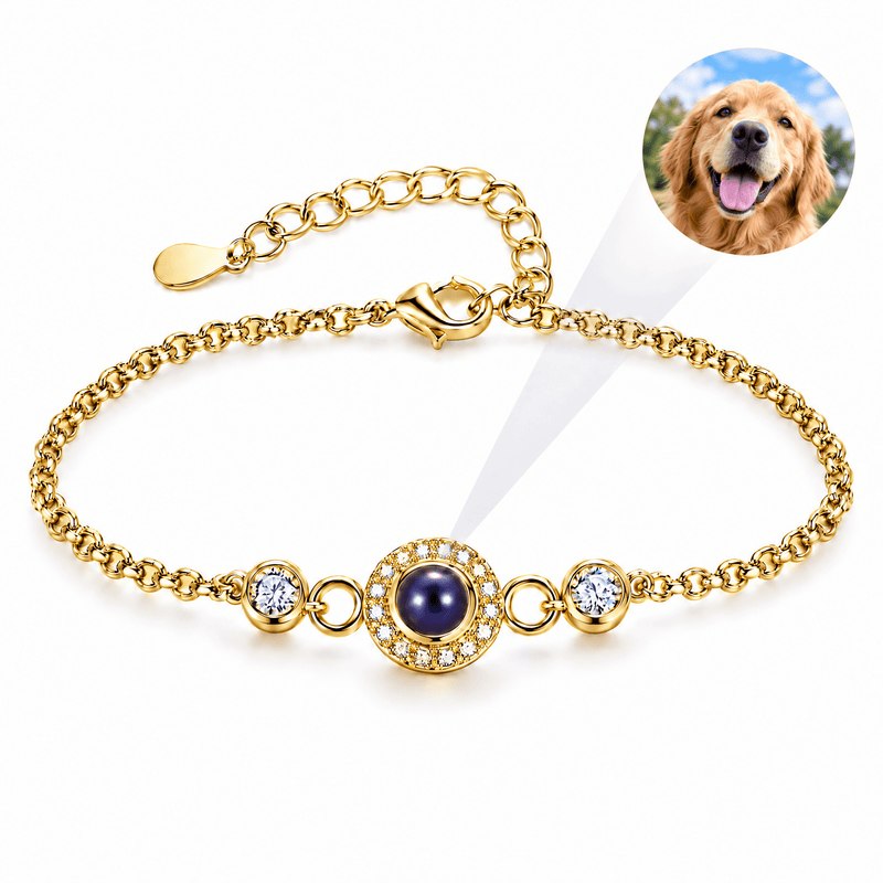 Bracelet photo personnalisé à projection, serti de zircons, chaîne fine, modèle Zania — Or — packshot studio photo-projection nette