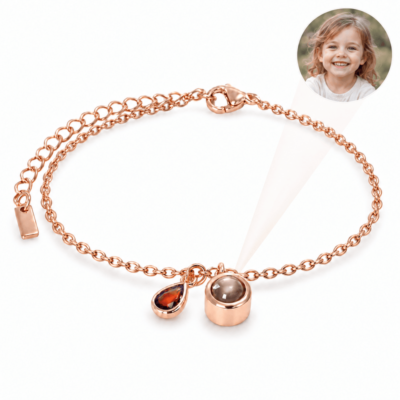 Bracelet photo personnalisé, acier inoxydable, avec pierre de naissance en goutte, cadeau intime et unique, modèle Ruliqua — Juillet / Or rosé — packshot studio photo-projection nette