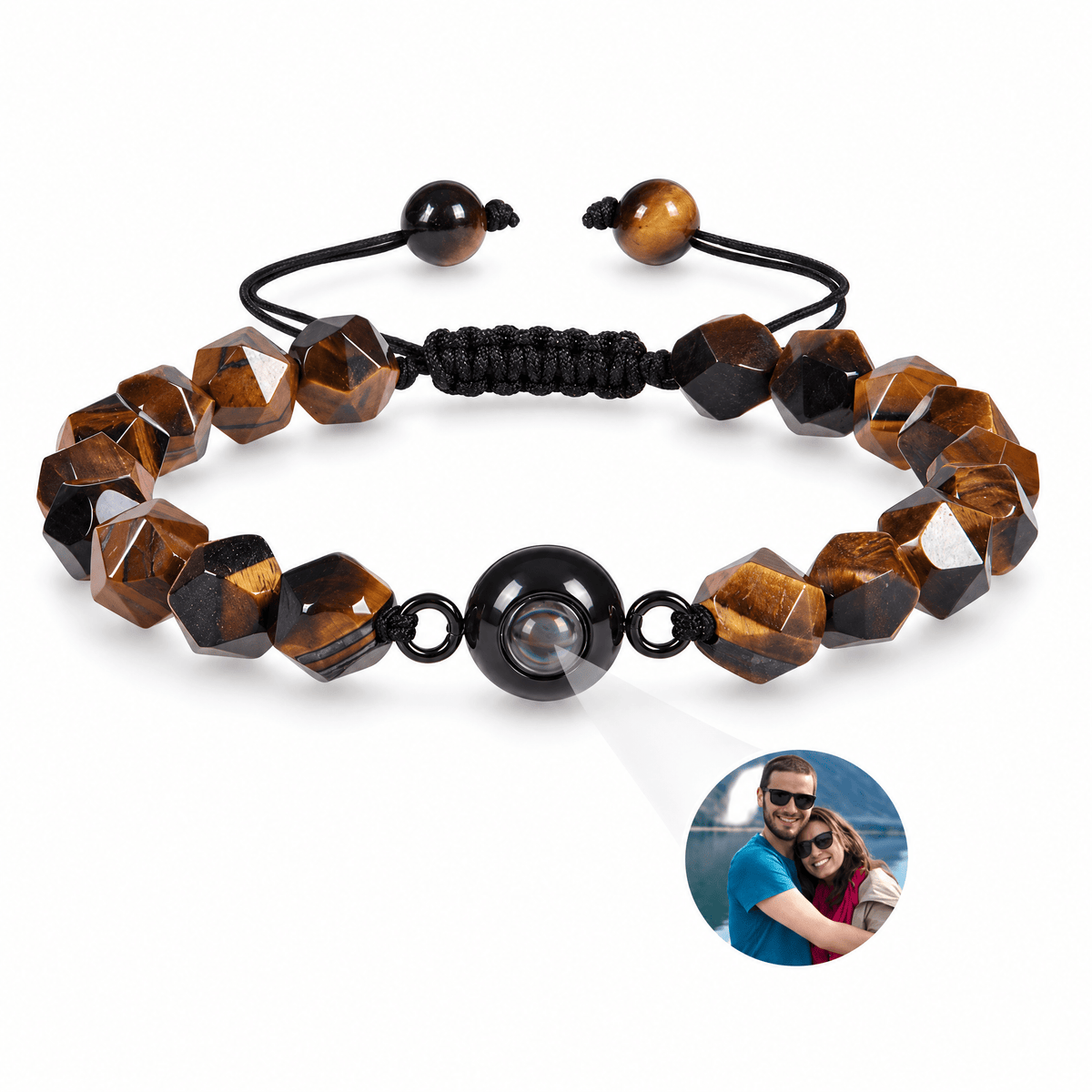 Bracelet photo personnalisé, en pierres naturelles — modèle Tonali — Oeil de tigre — packshot studio photo sous lentille