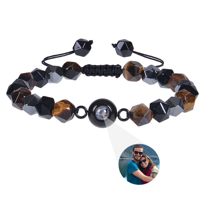 Bracelet Tonali en pierres naturelles œil de tigre et obsidienne noir mat avec perle centrale personnalisée photo.
