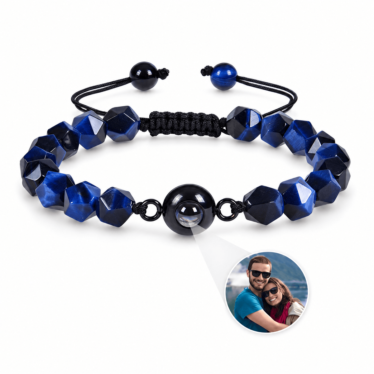 Bracelet photo personnalisé, en pierres naturelles — modèle Tonali — Oeil de tigre bleu — packshot studio photo sous lentille