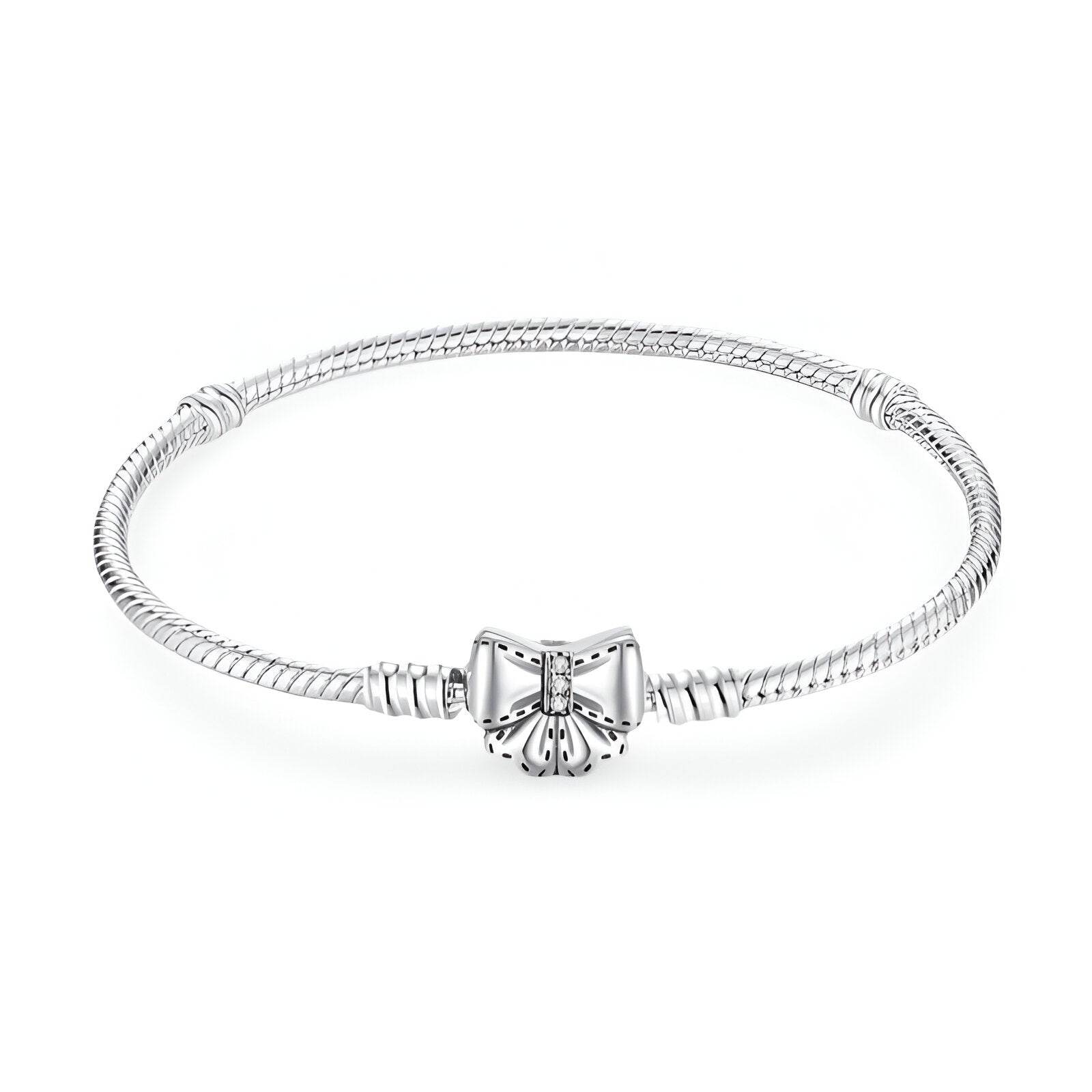 Bracelet en argent avec fermoir noeud ruban fin et élégant, style serpent lisse.