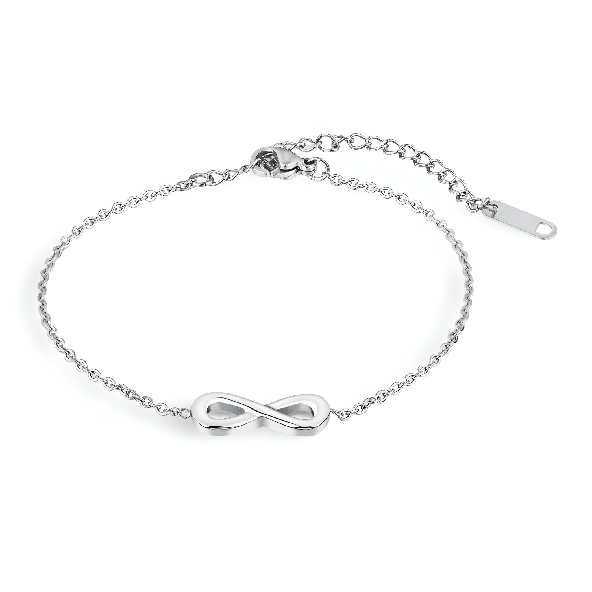 Bracelet fin en acier inoxydable argenté avec charm infini discret et chaîne réglable.