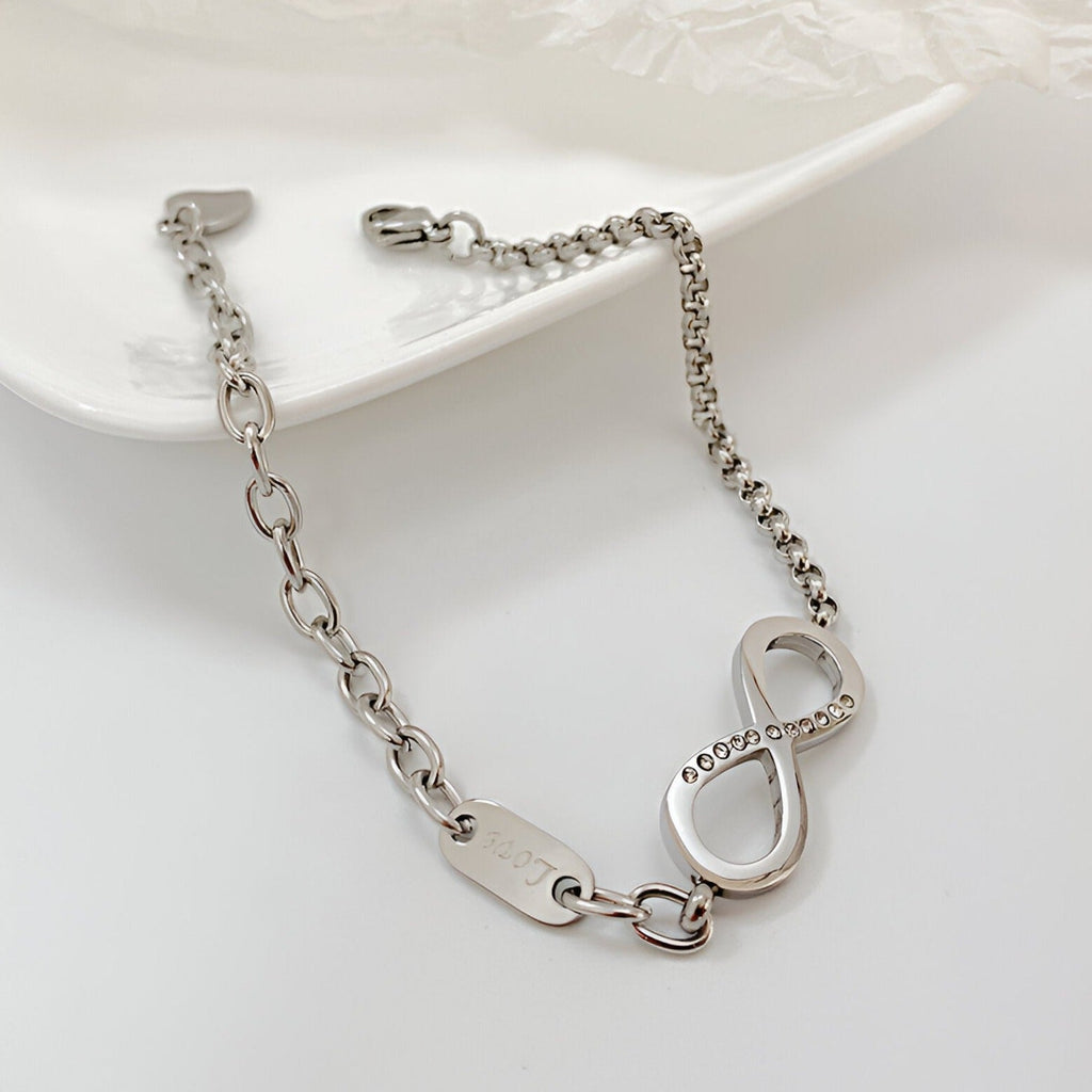 Bracelet pour femme, en acier inoxydable, charm infini orné de zirconium, modèle Kalia - La Boutique du Bracelet