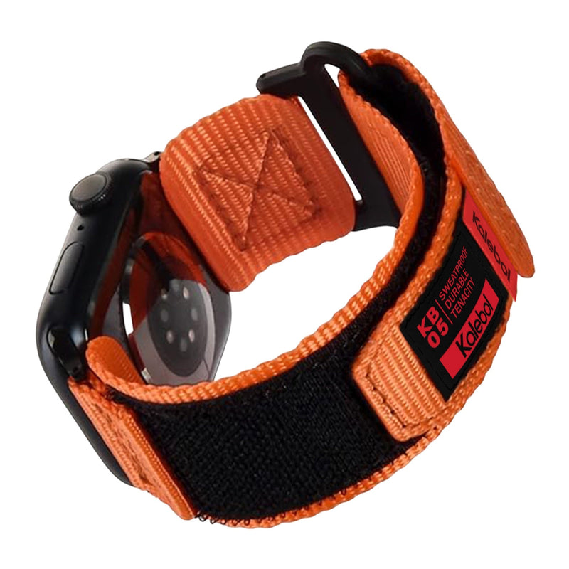 Bracelet pour Apple Watch en nylon orange avec fermeture velcro noire, ajustable, modèle Kayle.