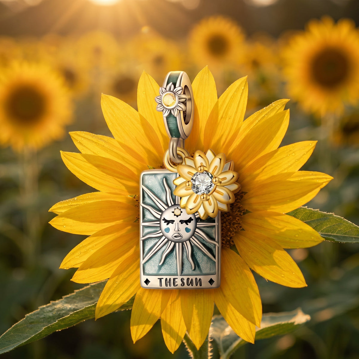 Charm tarotkortet Solen, sølvbelagt kobber, farvede emaljer, til kvinder, model Solaris