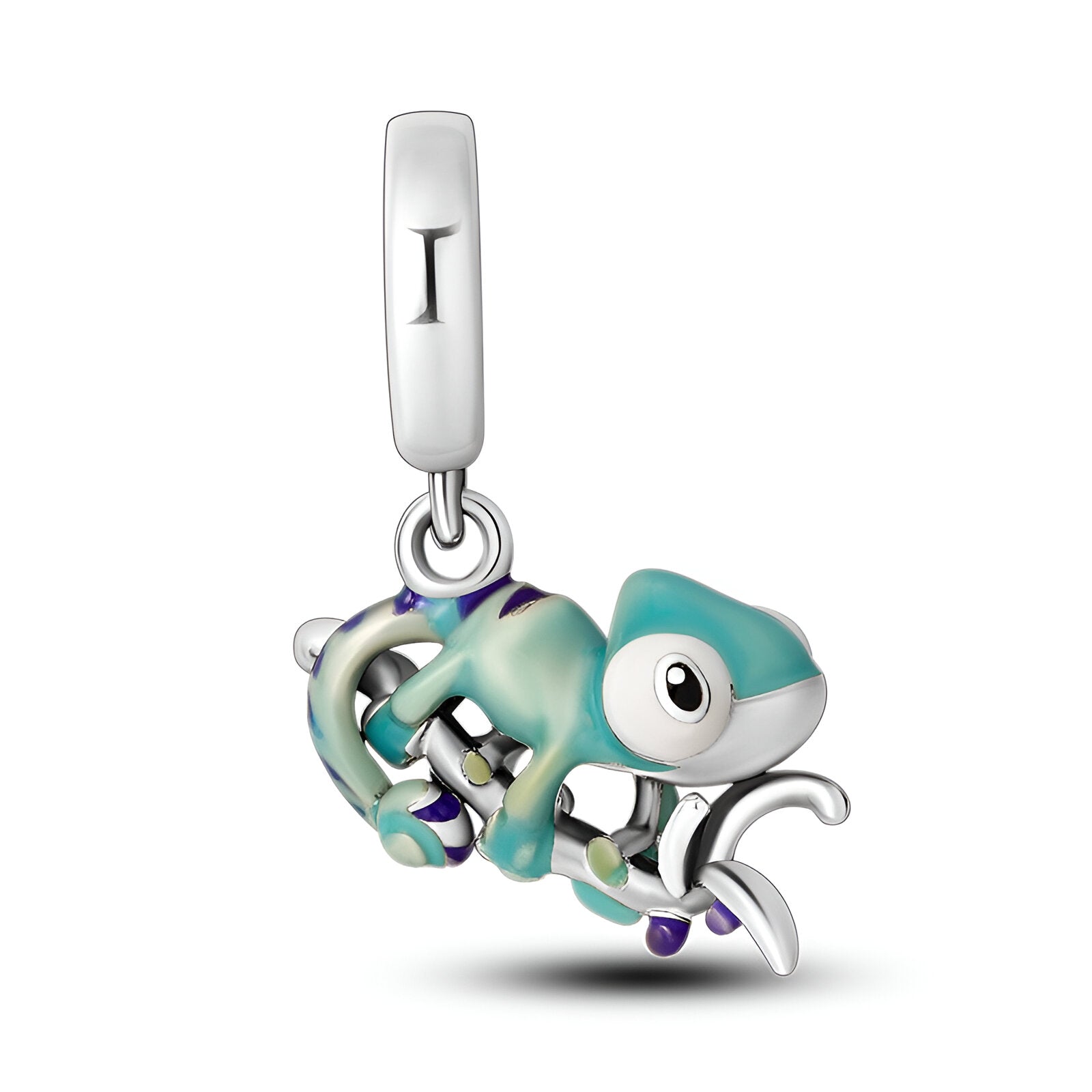 Pendentif caméléon en métal argenté avec détails colorés bleu et violet, modèle Lira.