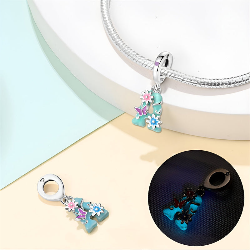 Charm pendentif argent en forme de bouquet de fleurs bleues et roses, modèle Amelina, luminescent.