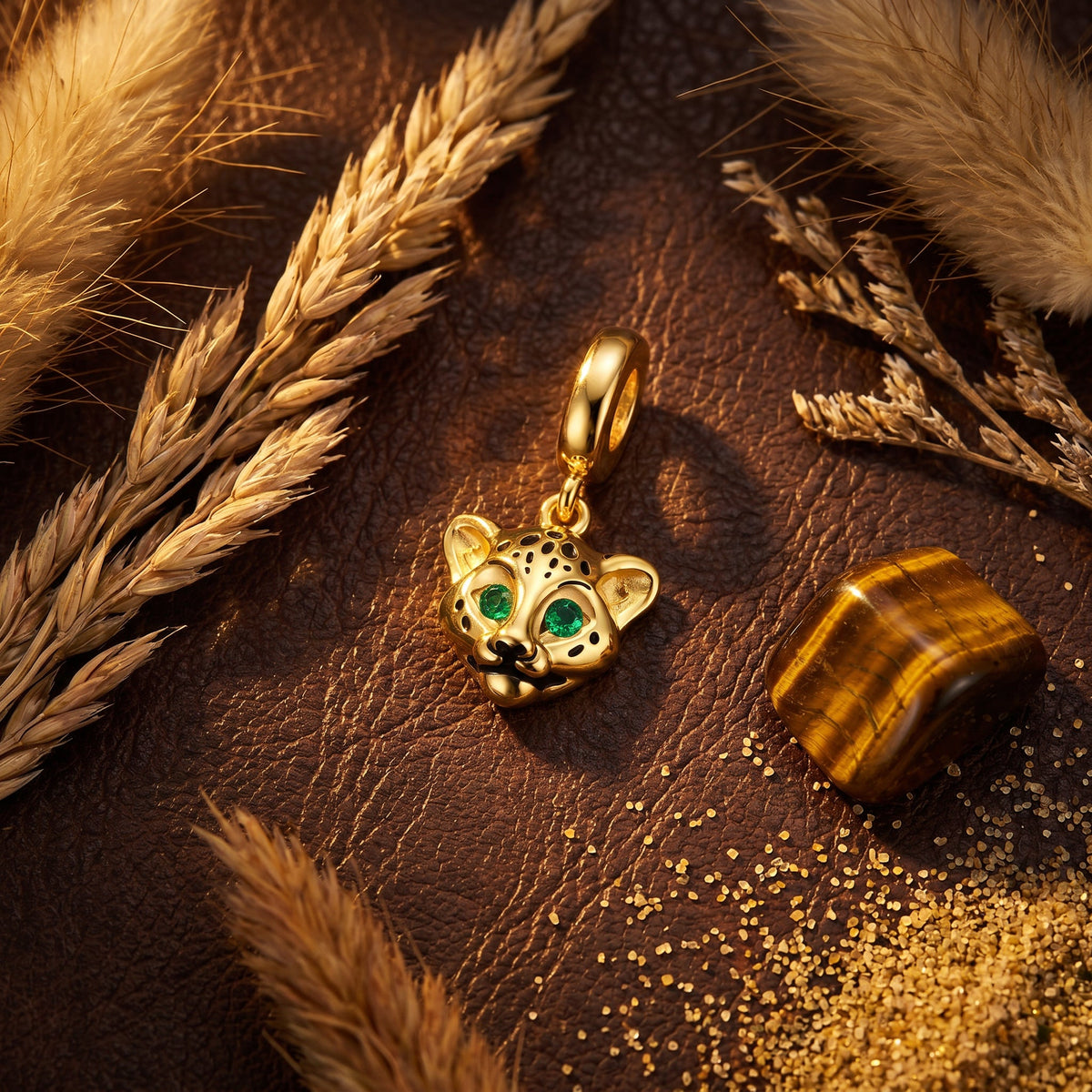 Charm pendant léopard, yeux en zircons verts, émail noir, pour femme, modèle Leopardino