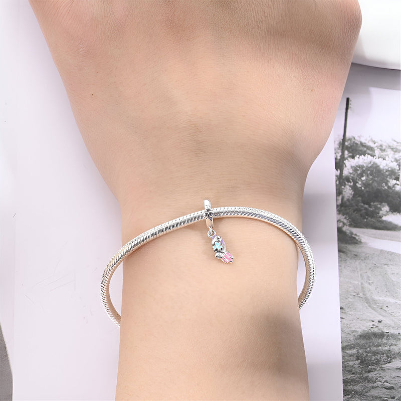 Colgante charm, loro colorido, para mujer, modelo Gizela