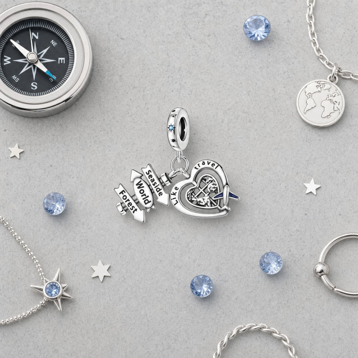Charm pendant, trio voyage avion valise et passeport, émaux colorés, modèle Amorvia