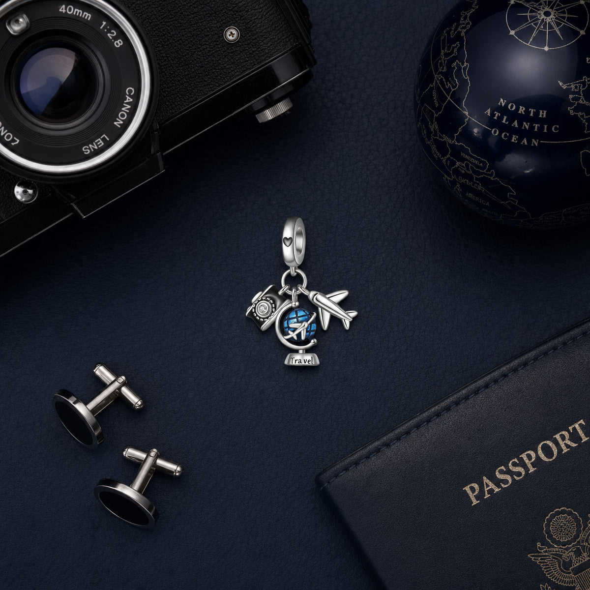 Charm-Anhänger, Trio Reise Flugzeug, Globus und Koffer, für Damen, Modell Trifolia