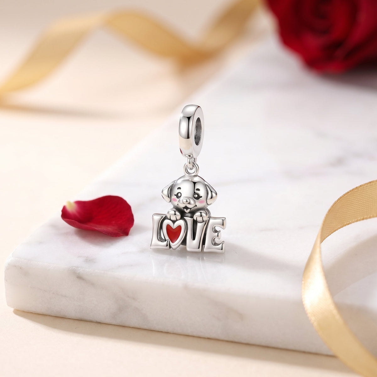 Charm chiot aux joues roses sur inscription LOVE, email rouge, pour femme, modèle Chien d'Amour LOVE