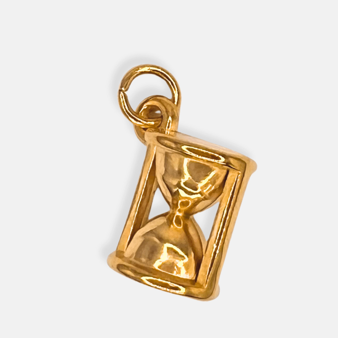 Charm for chain bracelet, Hourglass model