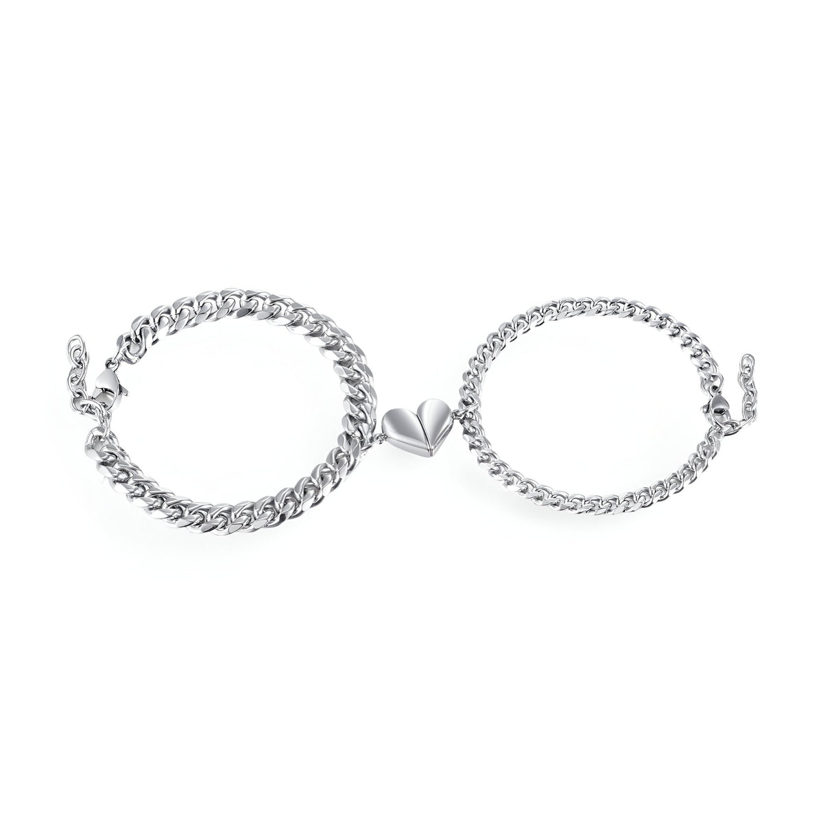 Duo de bracelets en acier inoxydable argenté avec pendentifs cœurs aimantés, style chaîne fine.