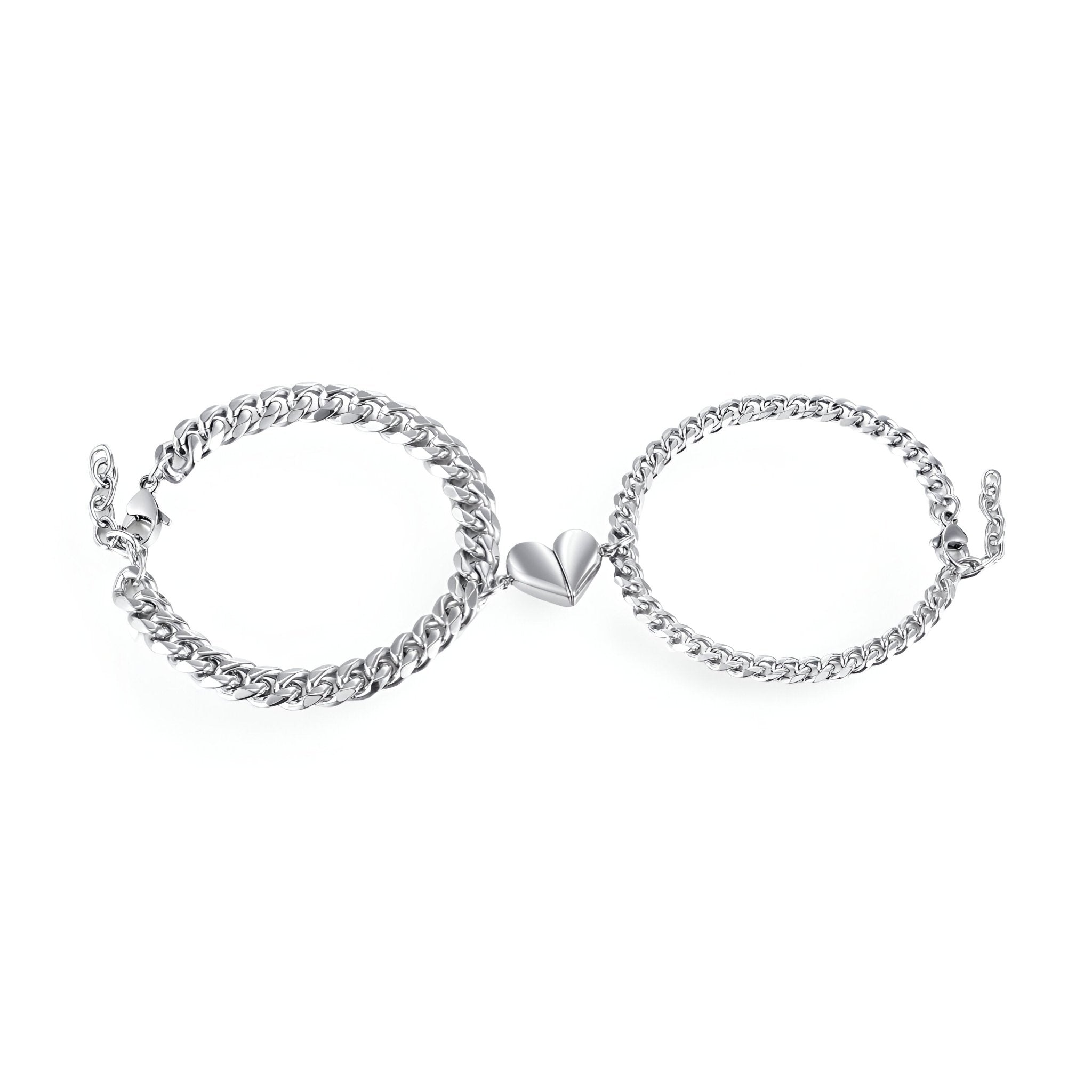 Duo de bracelets en acier inoxydable argenté avec pendentifs cœurs aimantés, style chaîne fine.